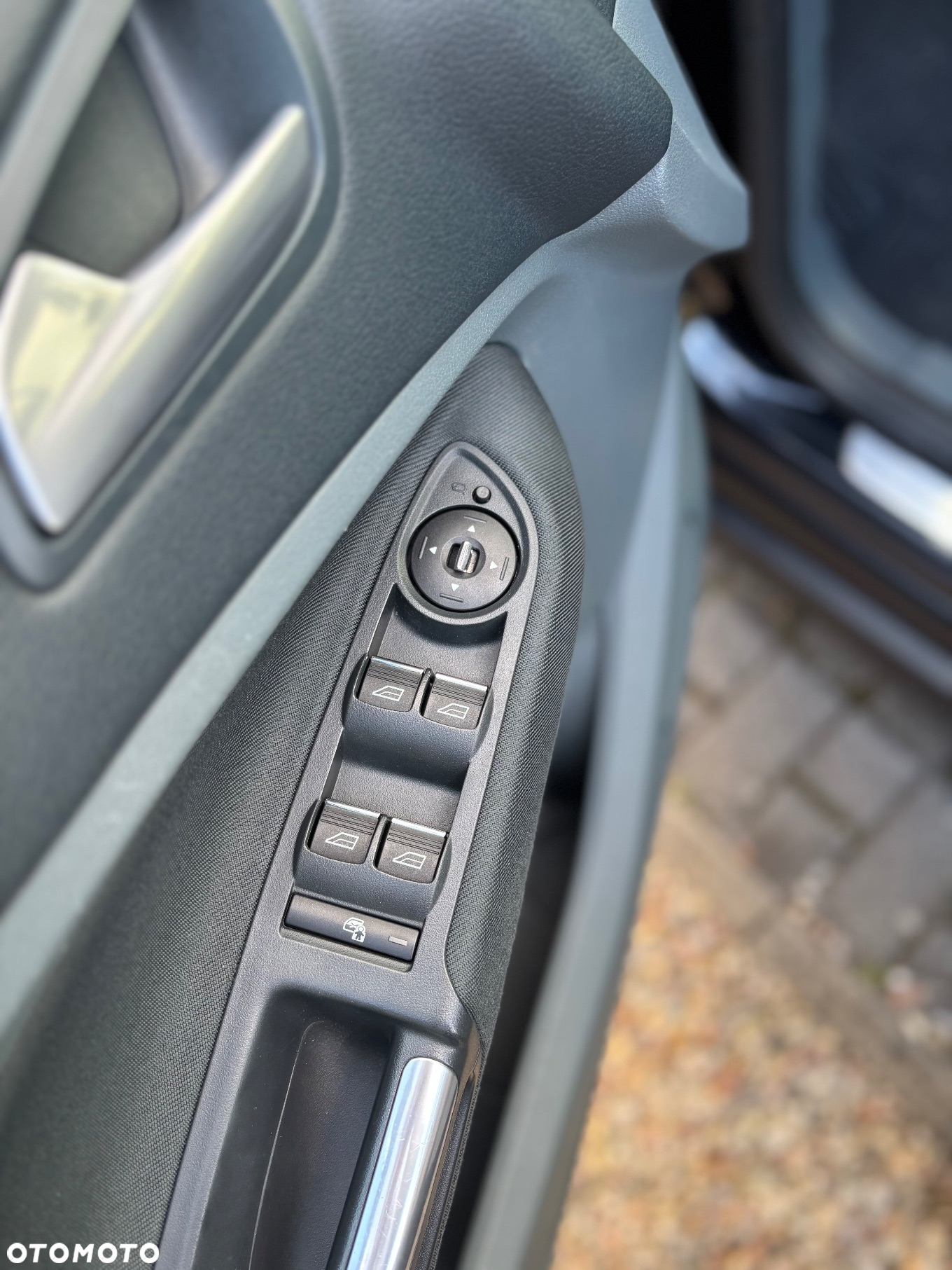 Ford Grand C-MAX 2.0 TDCi Titanium - 11