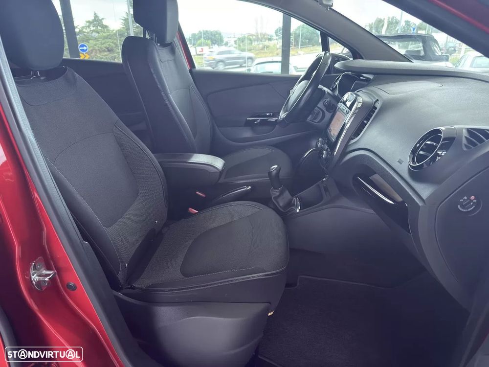 Renault Captur 1.5 dCi Exclusive C/Pneu - 8
