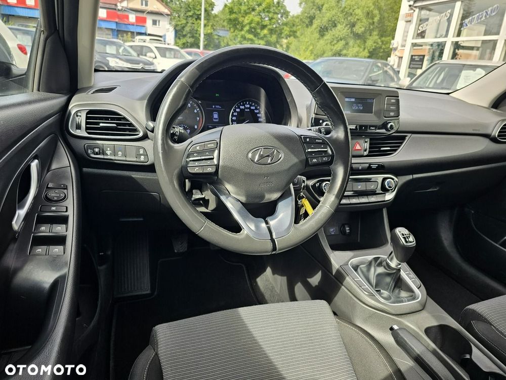 Hyundai i30 1.5 DPI Modern - 36