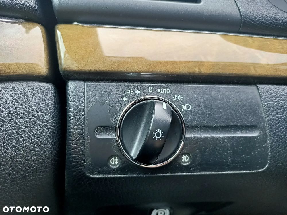 Mercedes-Benz Klasa E 220 CDI Automatik Avantgarde - 19