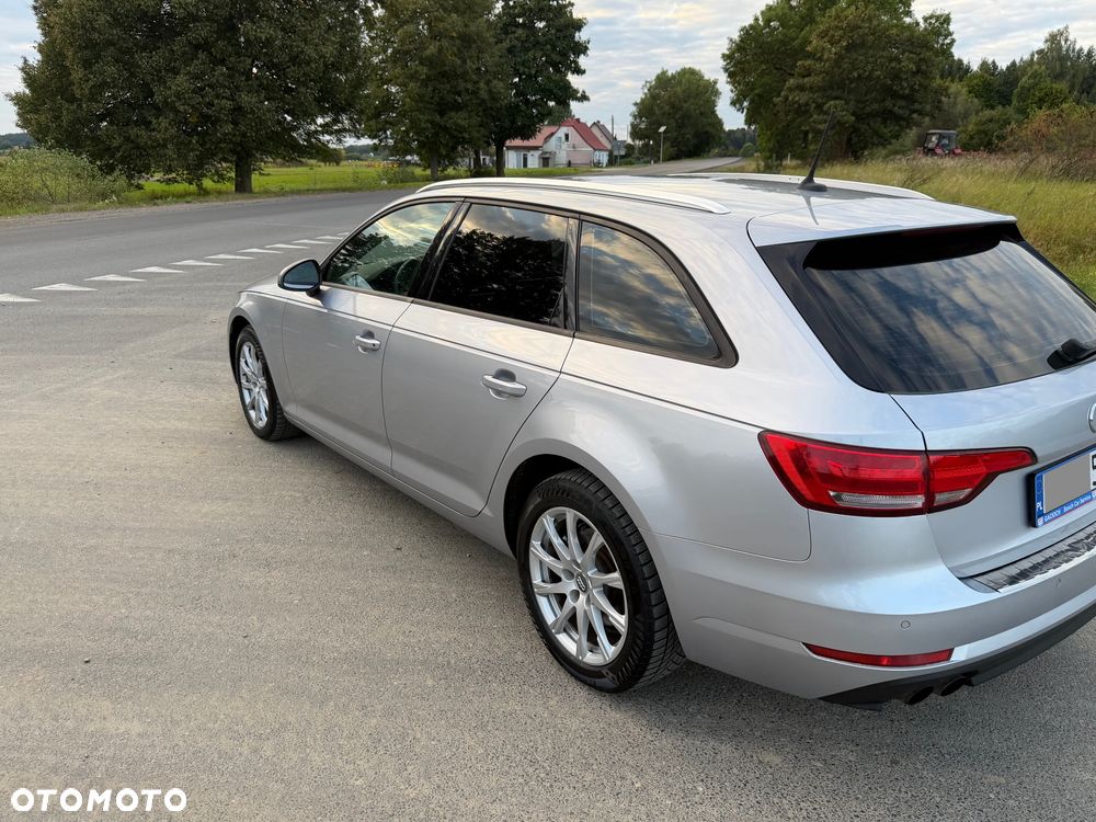 Audi A4 Avant 2.0 TDI S tronic - 25