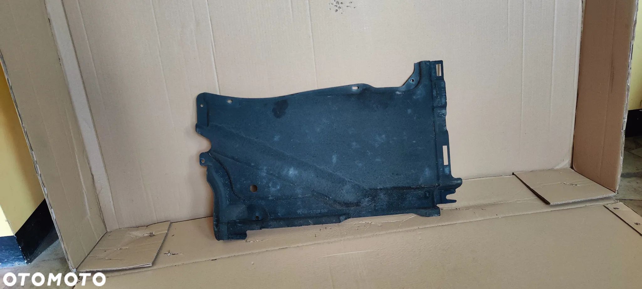 OSŁONA PRZECIWBŁOTNA AUDI A6 C7 4G0825215E - 1