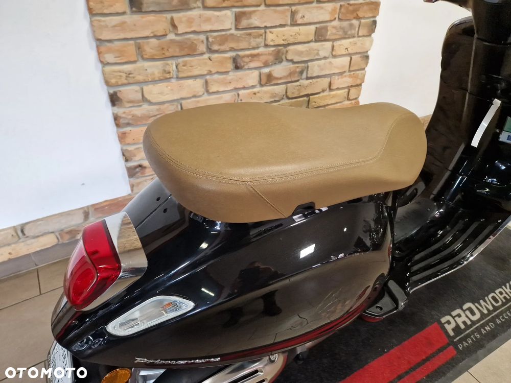 Vespa Primavera - 33