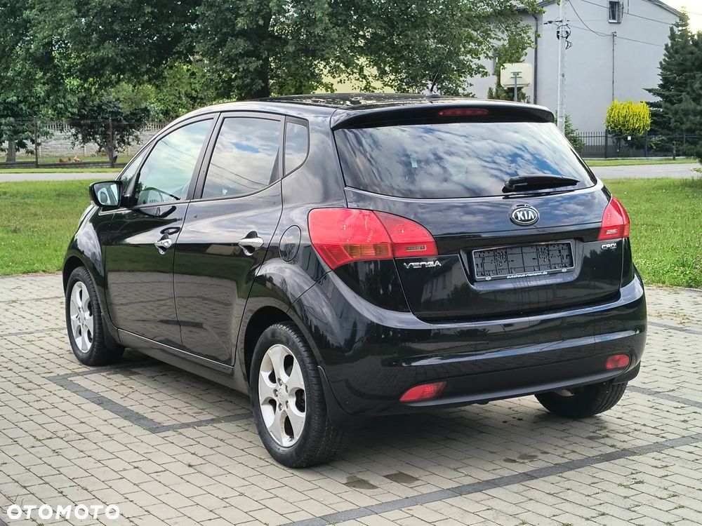 Kia Venga 1.6 CRDi 128 Titanium Collection - 3
