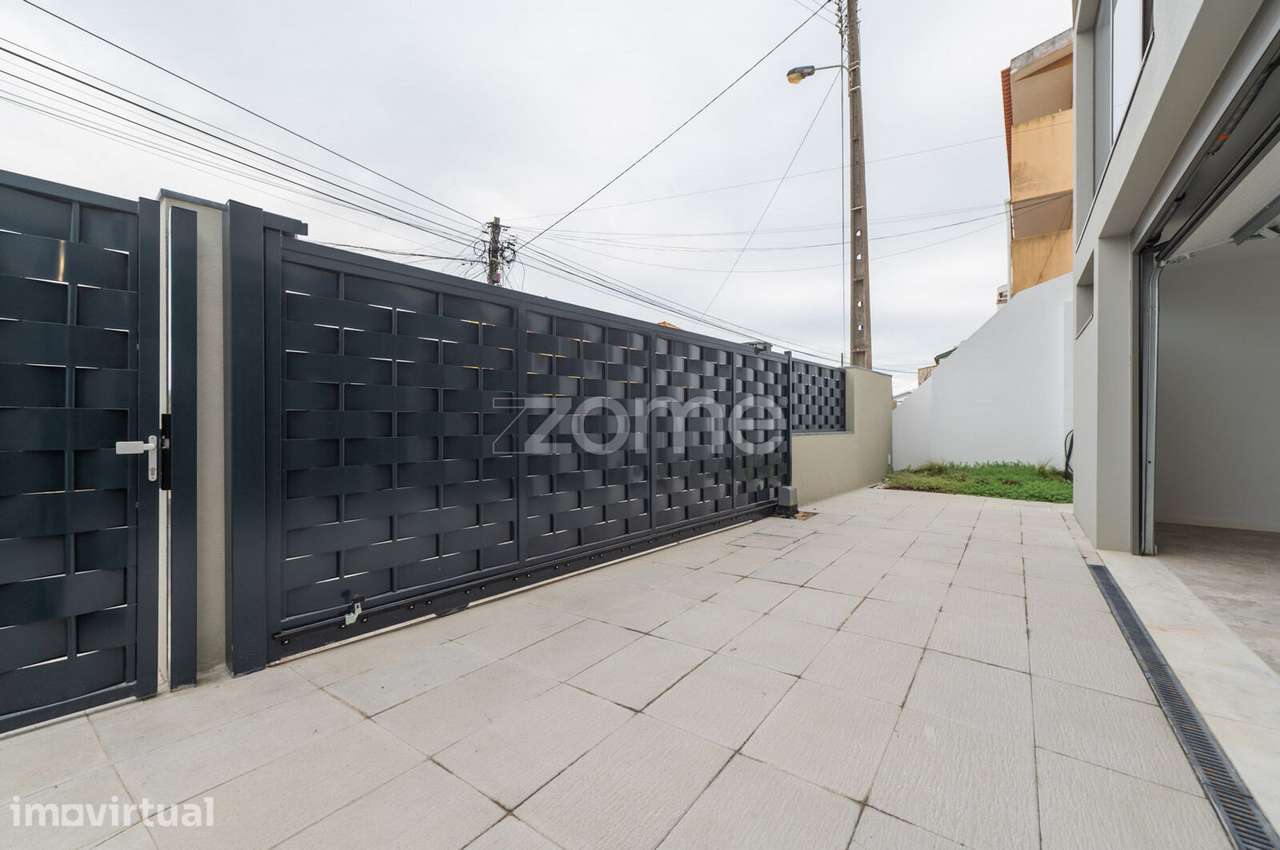 Moradia individual T3 na Amoreira (Cascais) - Grande imagem: 4/60