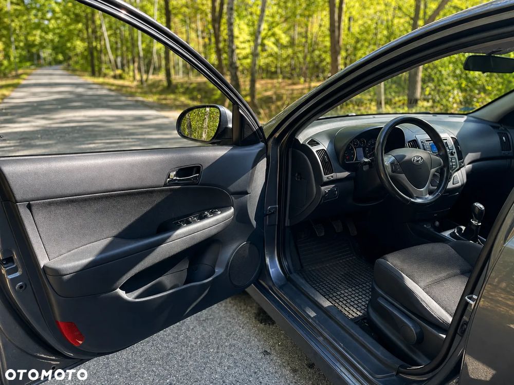 Hyundai i30 1.6 Style EU5 - 12
