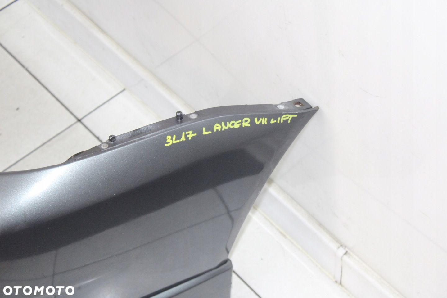 MITSUBISHI LANCER VII LIFT SPORT PRZÓD PRZEDNI  GRILL A39B - 16