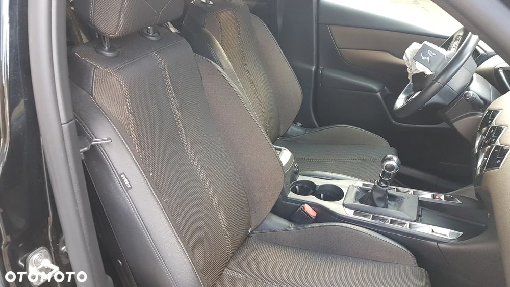 Citroën DS3 Crossback PureTech 100 PERFORMANCE LINE - 9