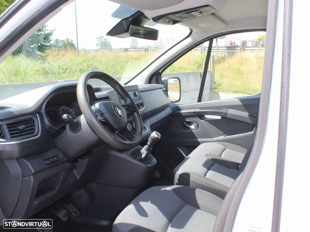 Renault Trafic 2.0 dCi L1H1 1.0T - 9