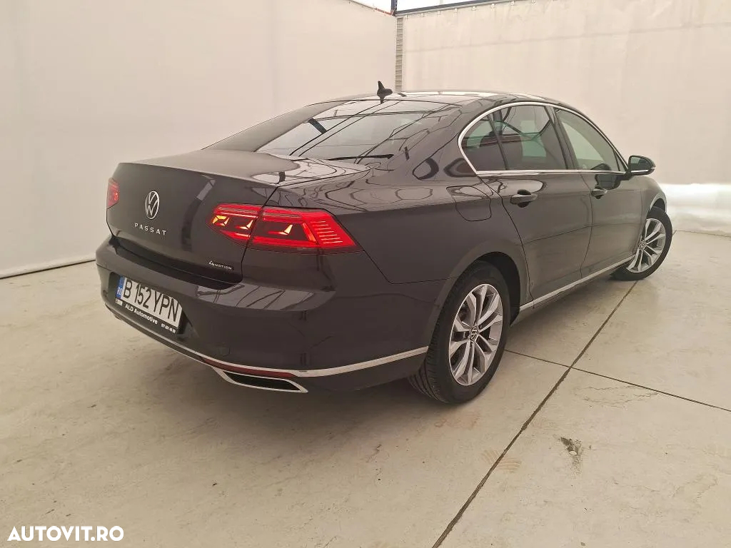 Volkswagen Passat - 2