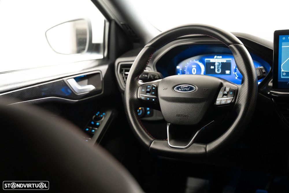 Ford Focus SW 1.0 EcoBoost MHEV ST-Line X - 18