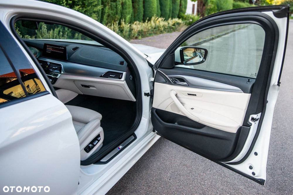 BMW Seria 5 520d xDrive MHEV M Sport sport - 26