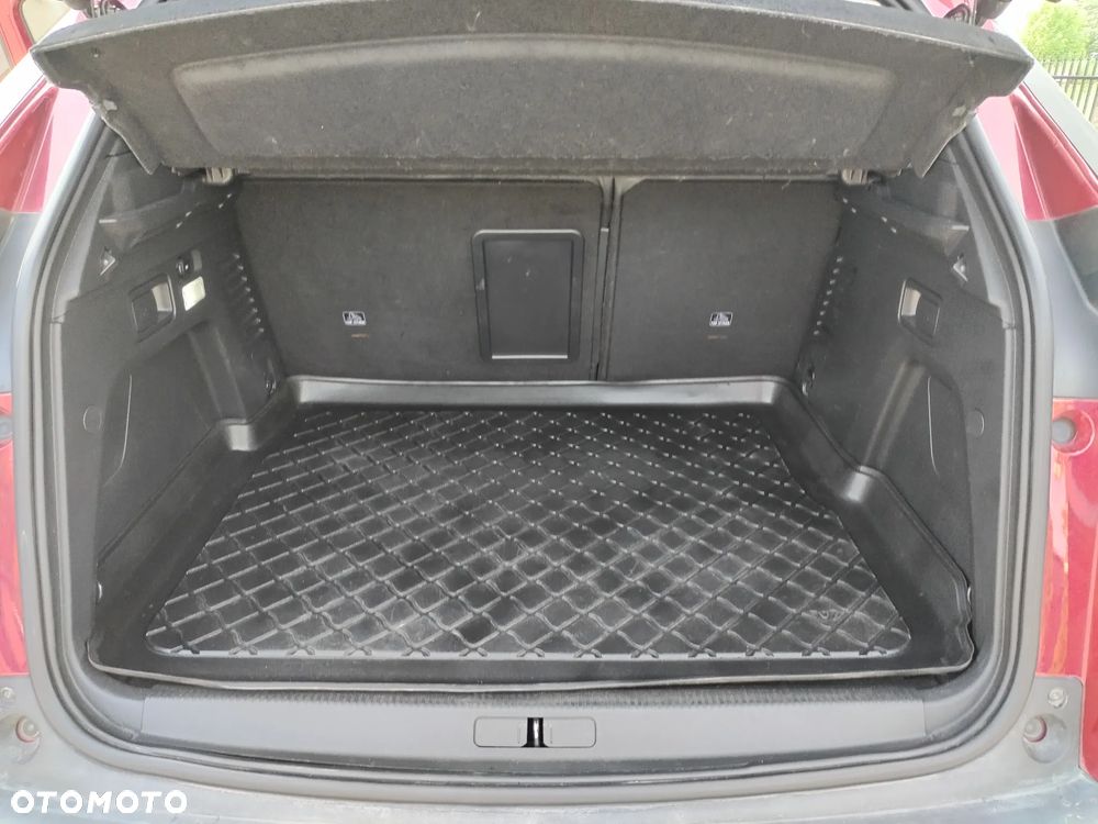 Peugeot 3008 1.6 PureTech Hybrid PHEV Allure Pack S&S EAT8 - 10