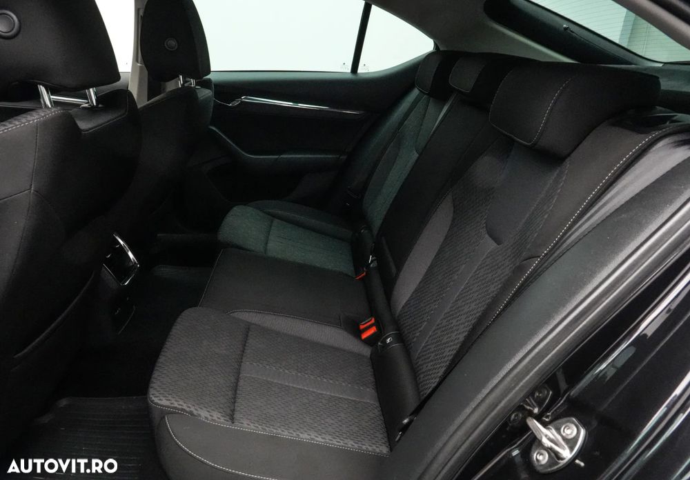 Skoda Octavia 2.0 TDI DSG 4X4 Style - 15