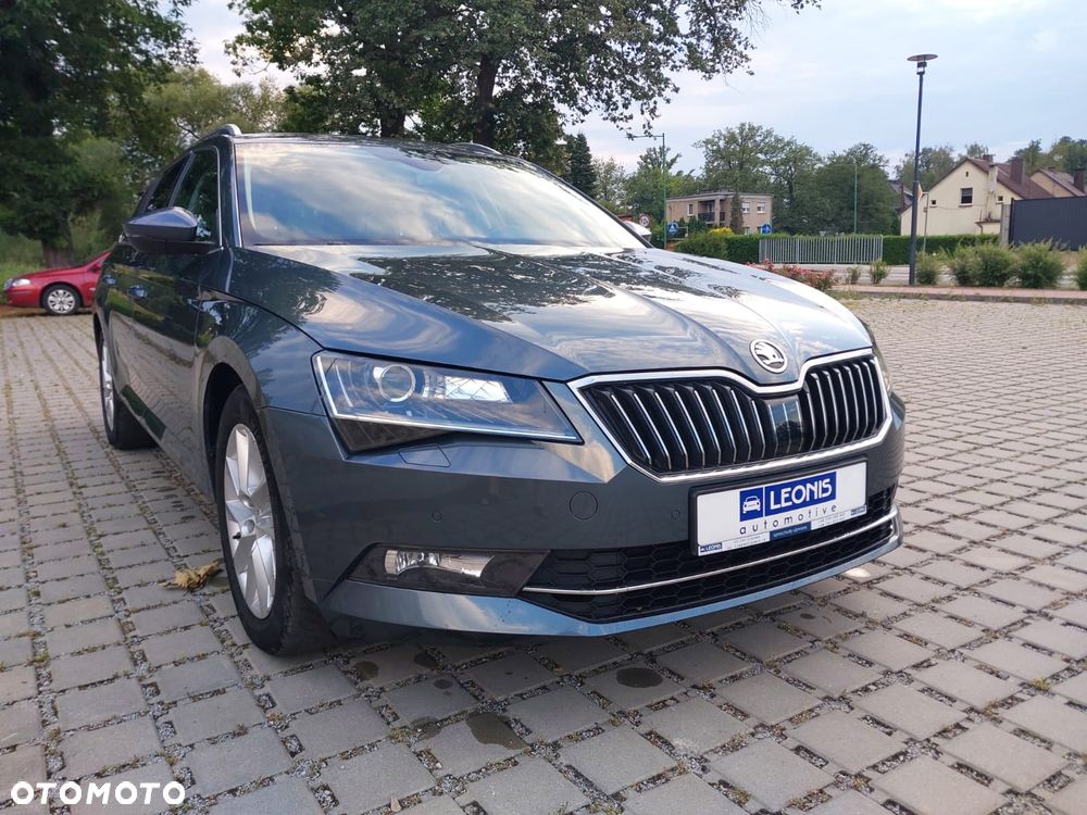 Skoda Superb 2.0 TDI DSG Ambition - 7