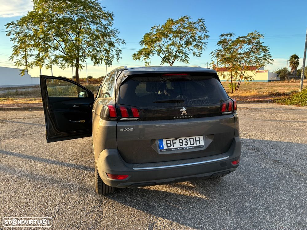 Peugeot 5008 - 5