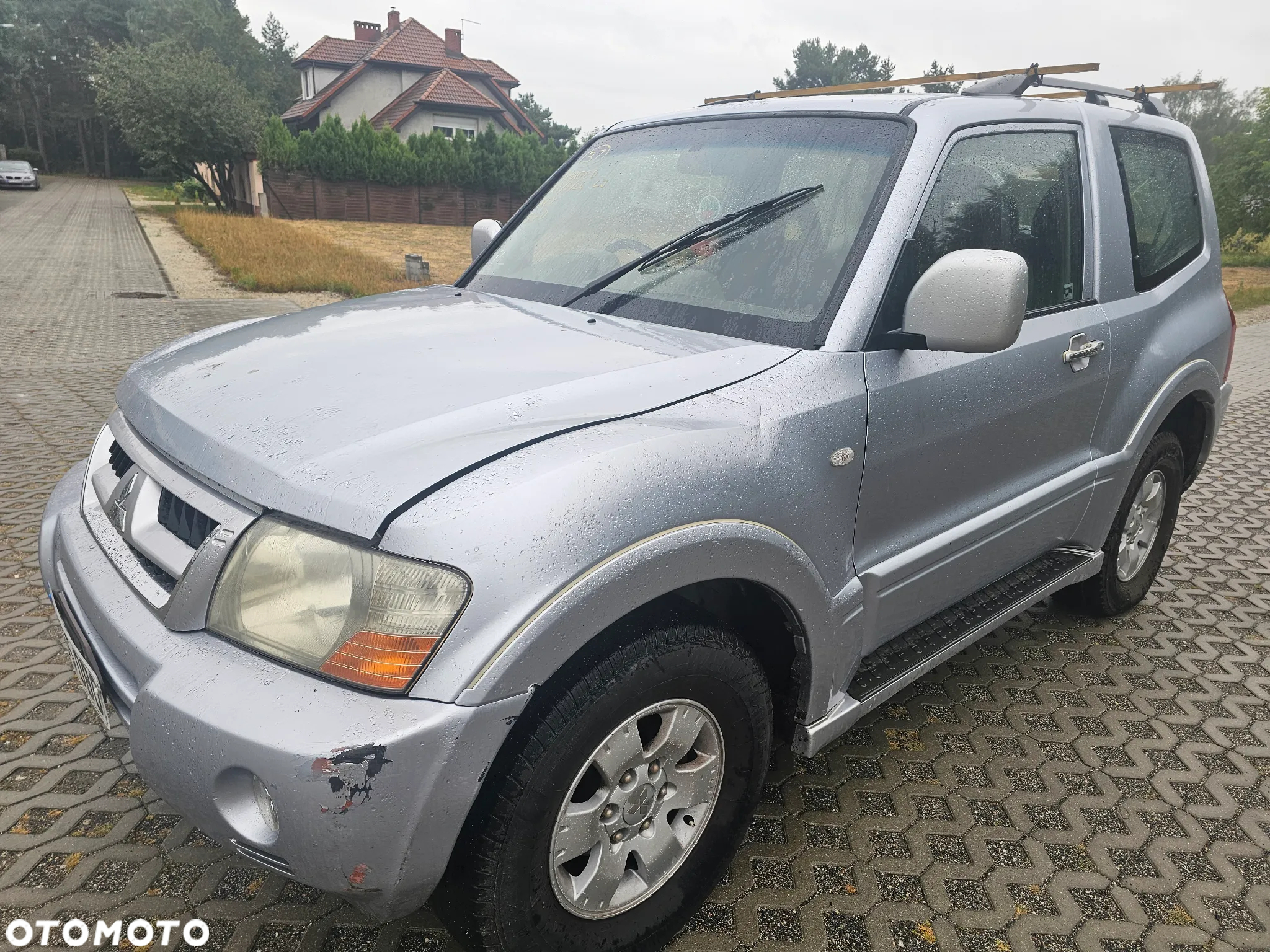 Mitsubishi Pajero - 2
