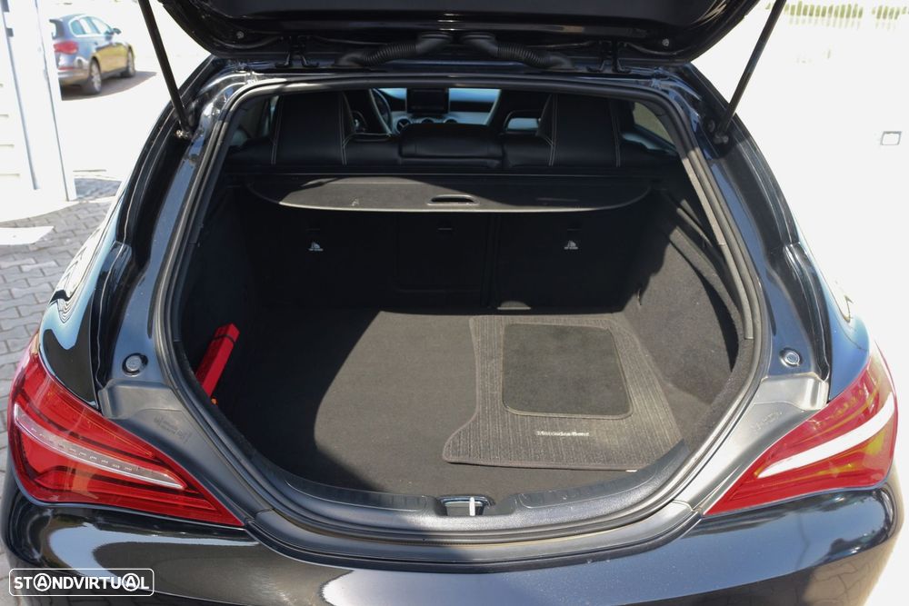 Mercedes-Benz CLA 180 d Urban - 35