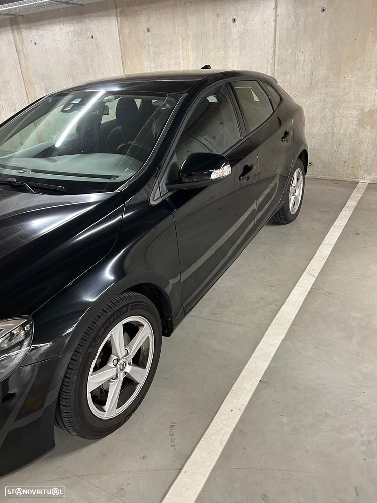 Volvo V40 2.0 D2 Kinetic Eco - 2