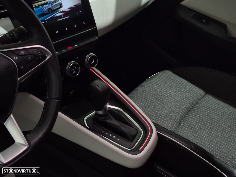 Renault Clio TCe 90 CVT TECHNO - 13