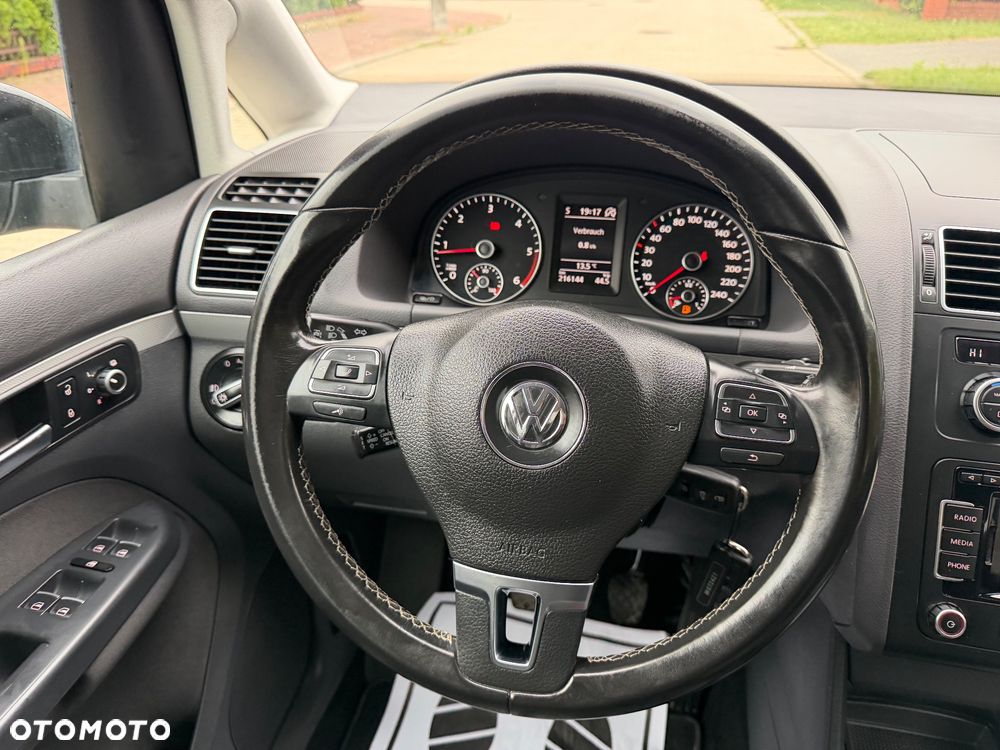 Volkswagen Touran 2.0 TDI DPF BlueMotion Technology MATCH - 27