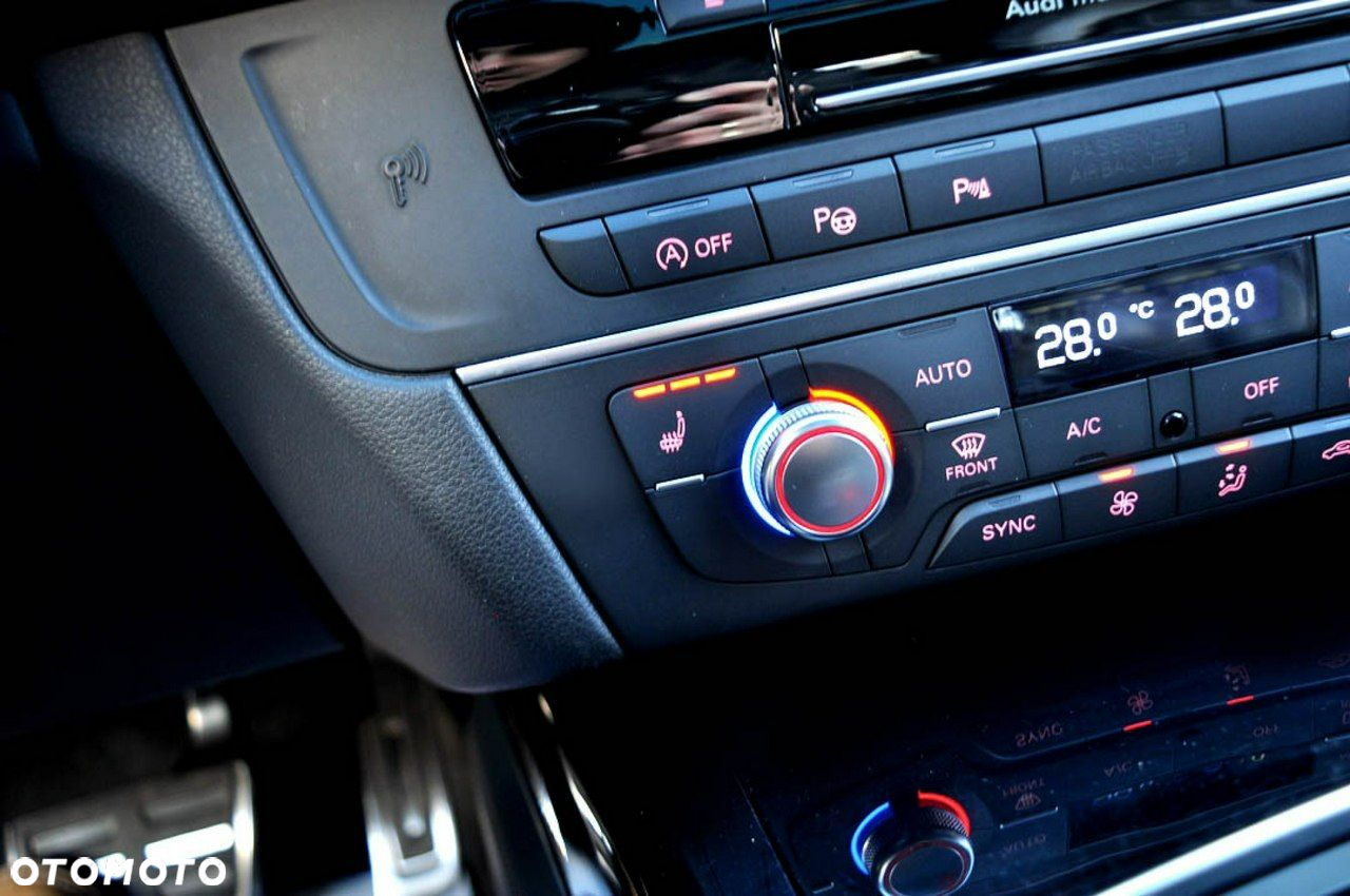 Audi A6 Avant 2.0 TDI Ultra S tronic - 28