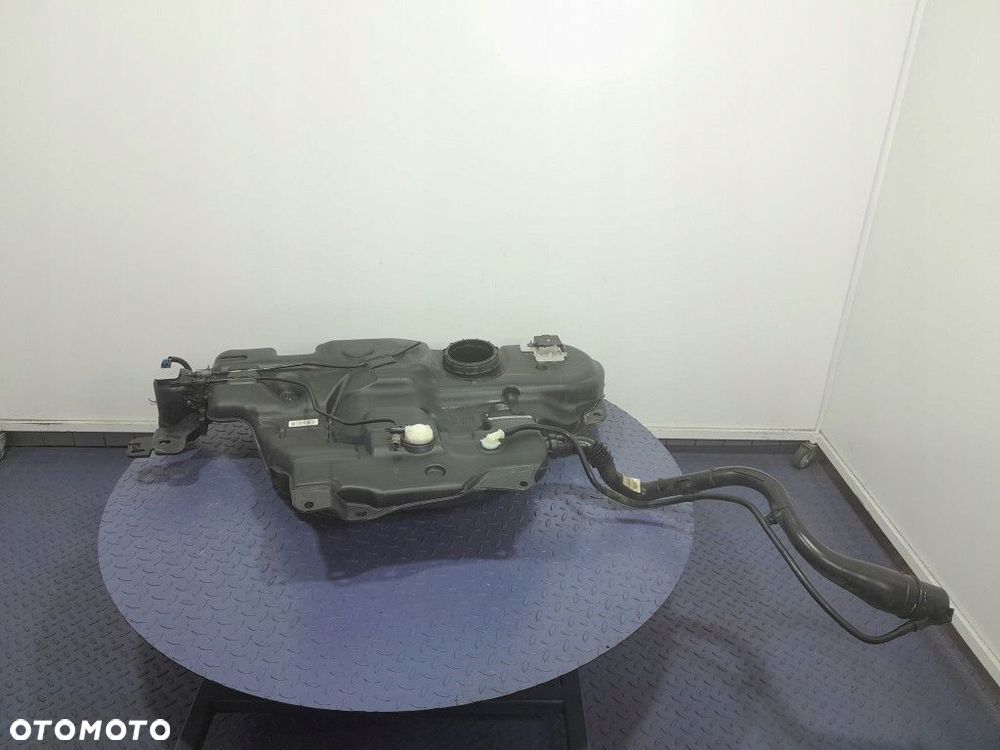 RENAULT MEGANE IV HB 1.5 DCI BAK ZBIORNIK PALIWA 172021745R - 1