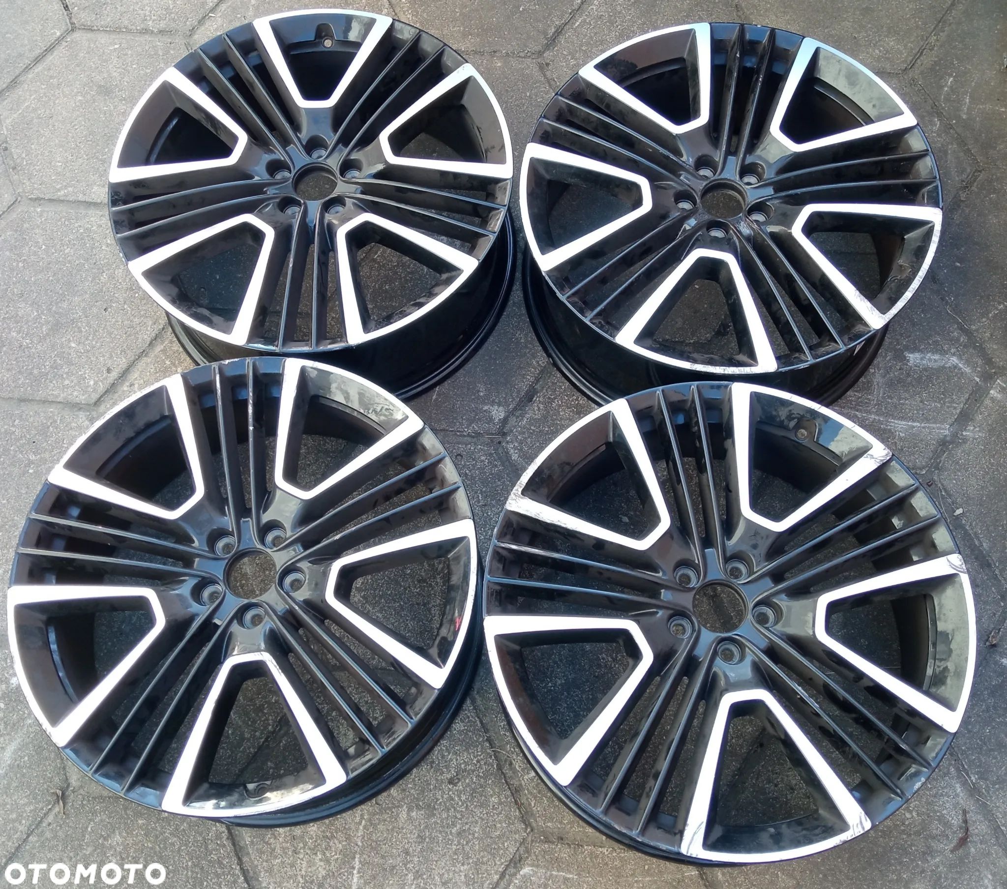 VOLVO 21 XC40 R-DESIGN XC60 V90 CROSS ORYGINAŁ 31650010 - 1