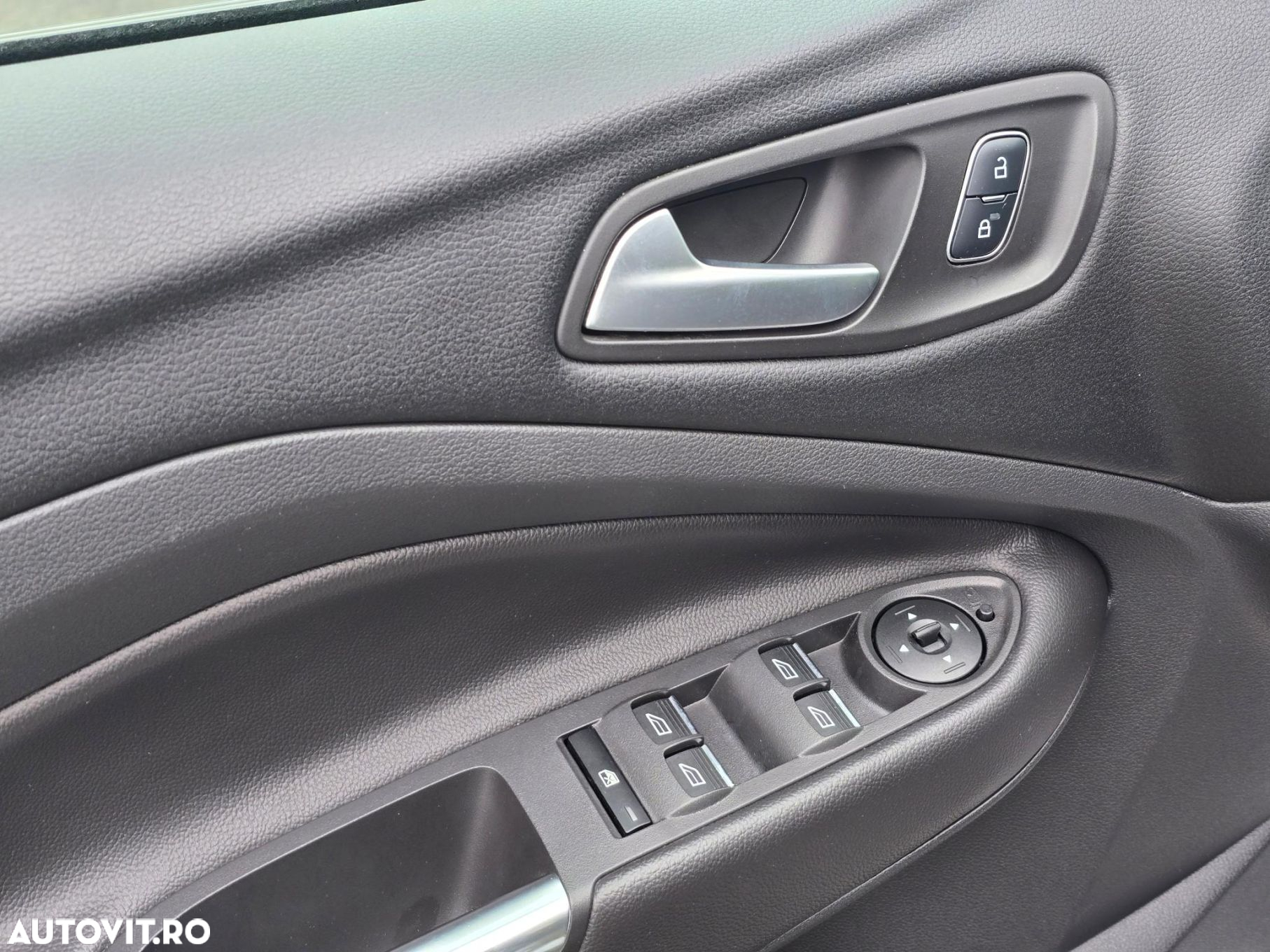 Ford Kuga - 7