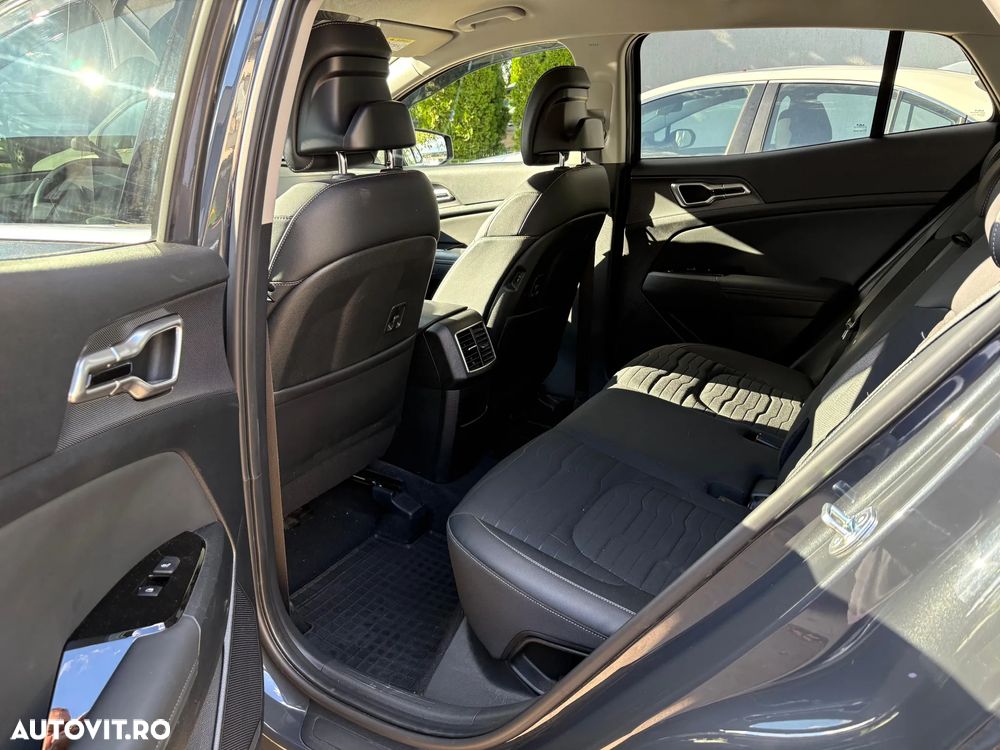 Kia Sportage 1.6 T-GDI MHEV 7DCT HP 4x2 Business Line - 10
