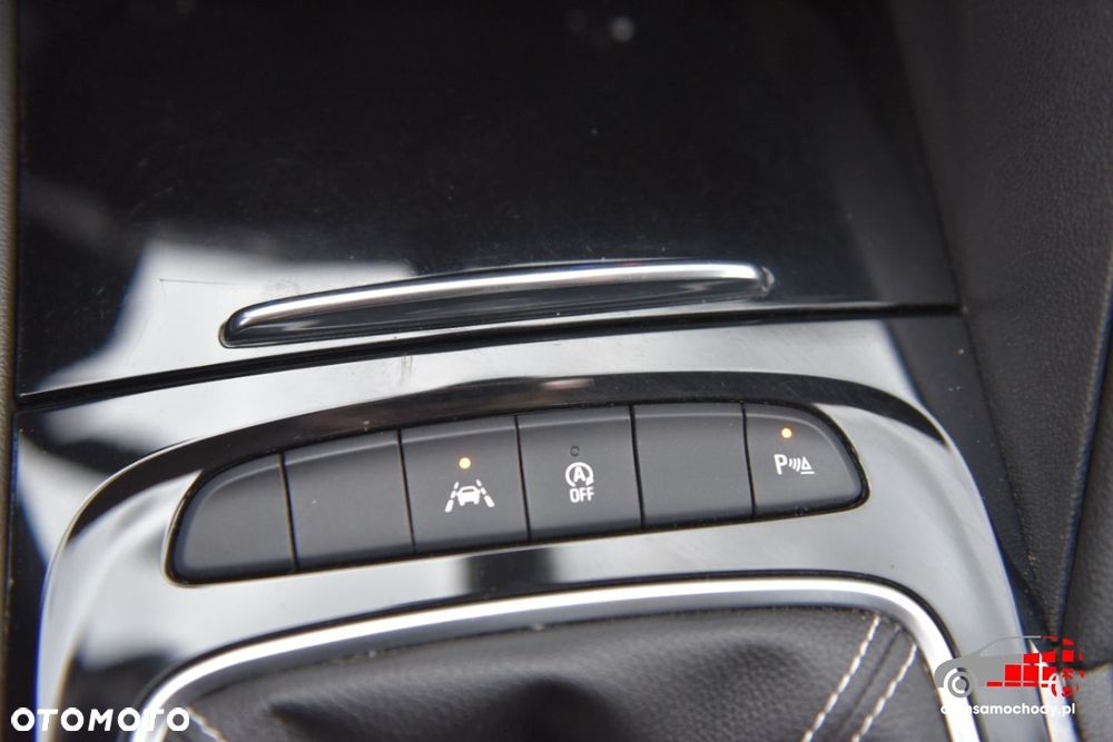 Opel Insignia - 30