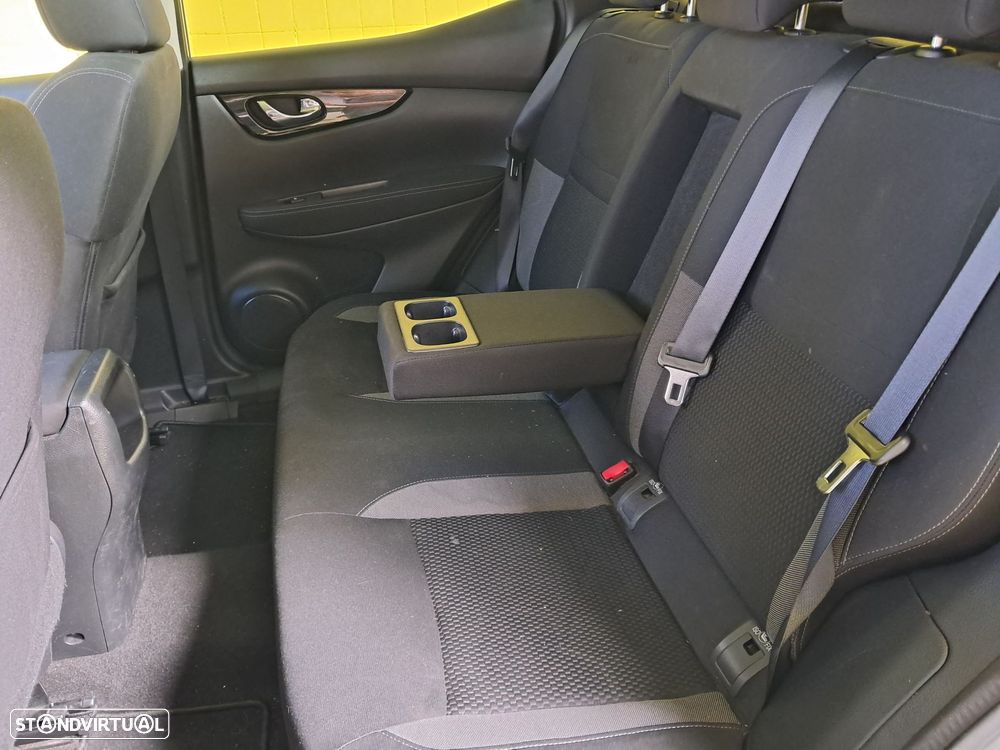 Nissan Qashqai 1.5 dCi N-Connecta - 13