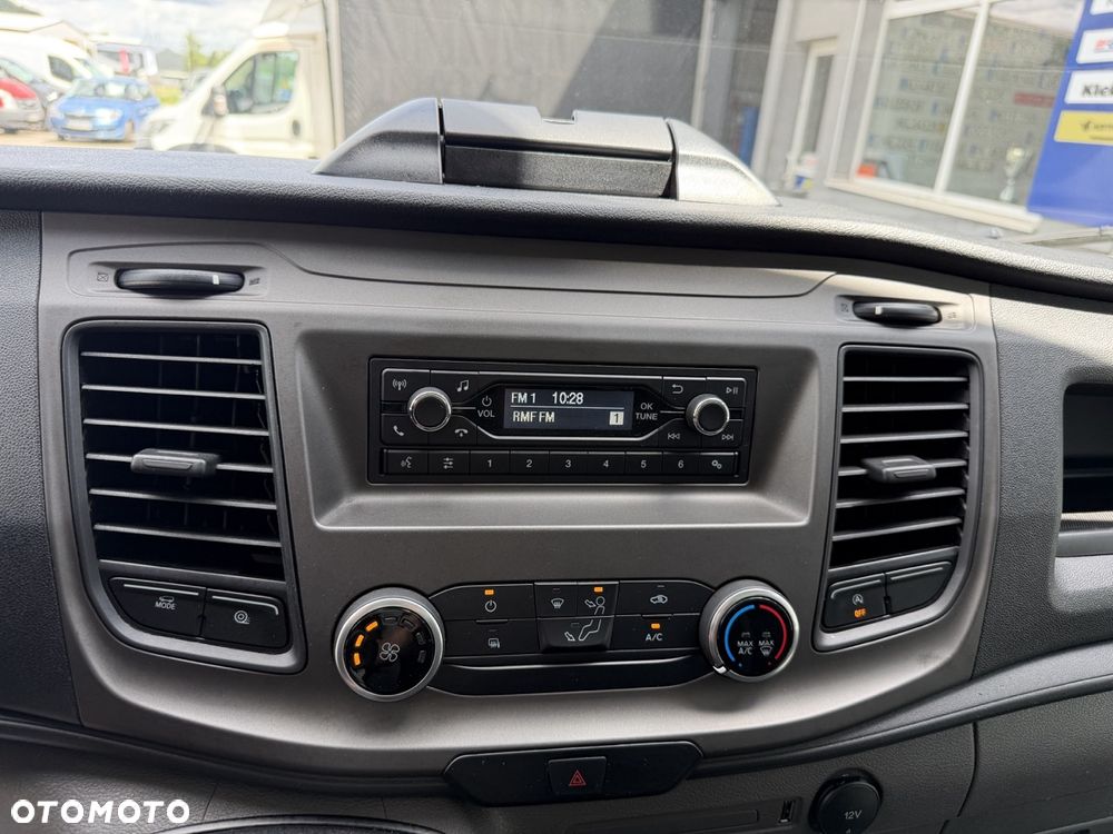 Ford Transit Trend - 21