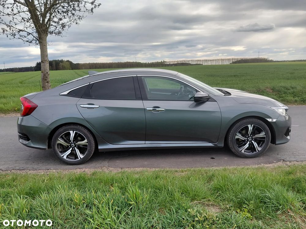 Honda Civic 1.5 i-VTEC Turbo Elegance - 13