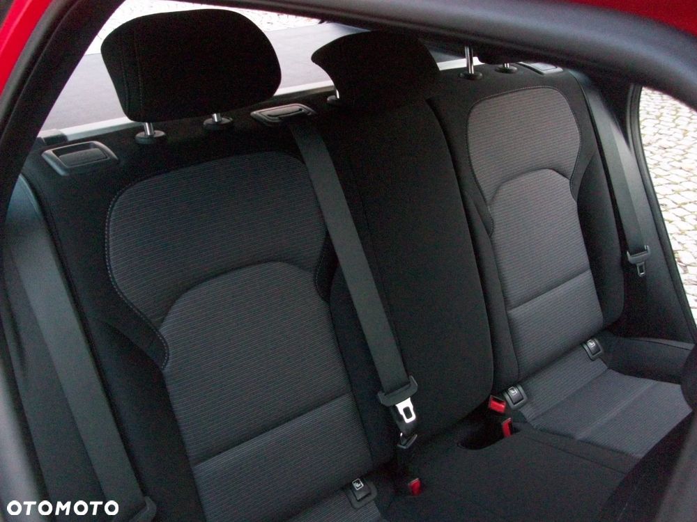 Hyundai i30 i30cw 1.4 Intro Edition - 11