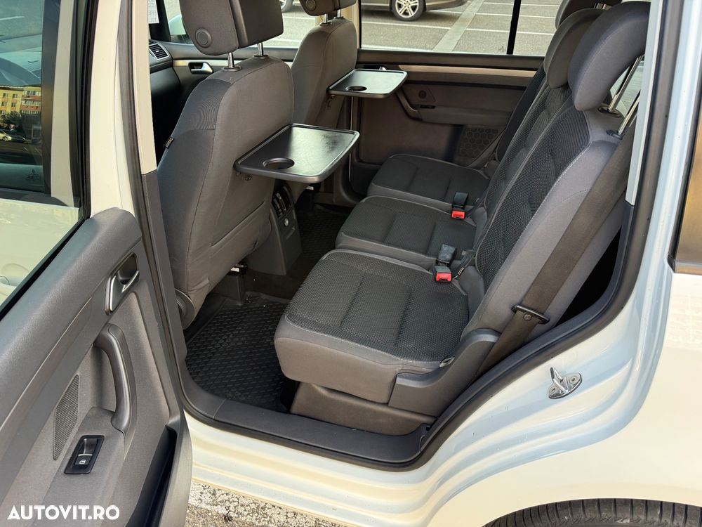 Volkswagen Touran 2.0 TDI DPF DSG Comfortline - 8