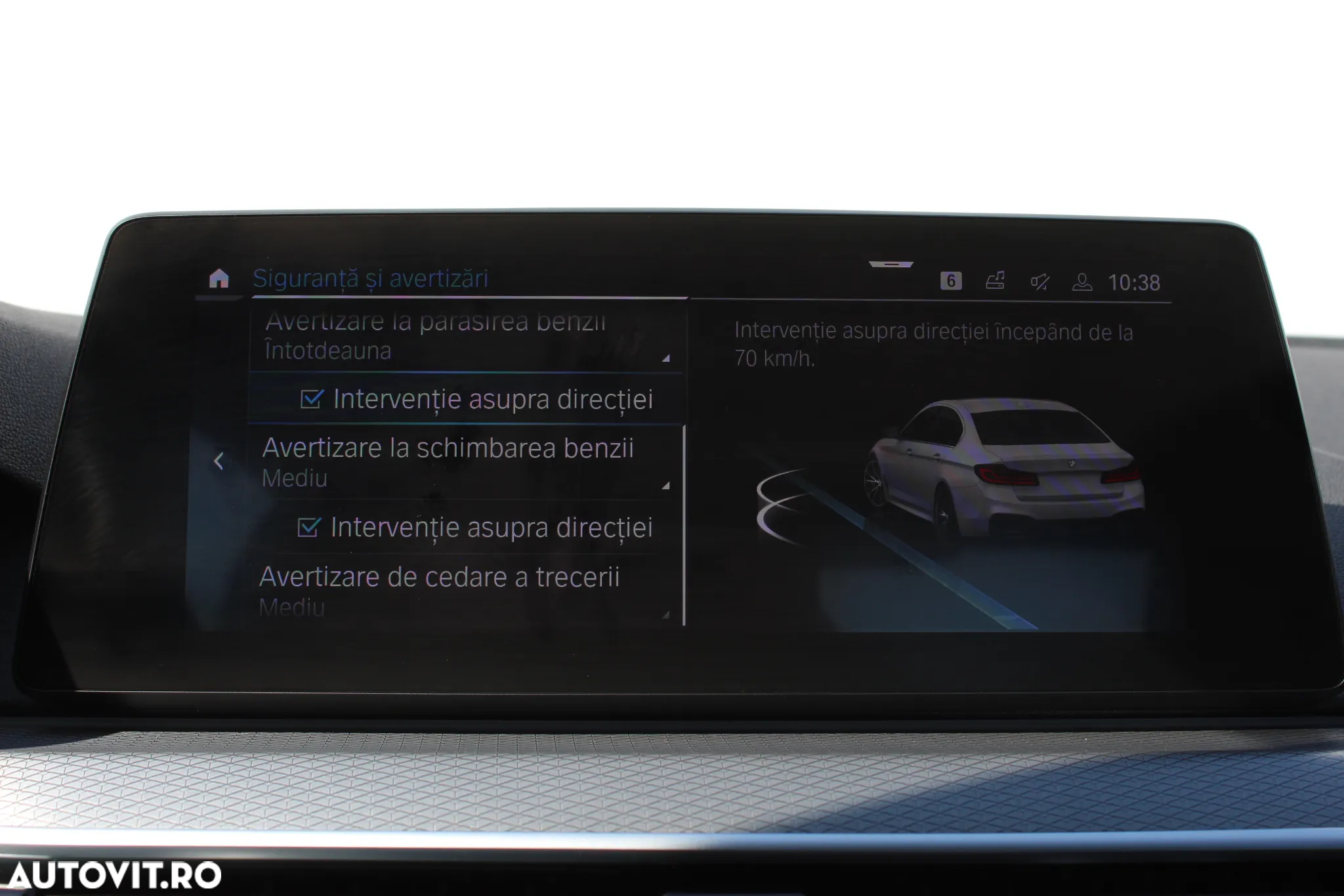 BMW Seria 5 530e xDrive AT PHEV - 32