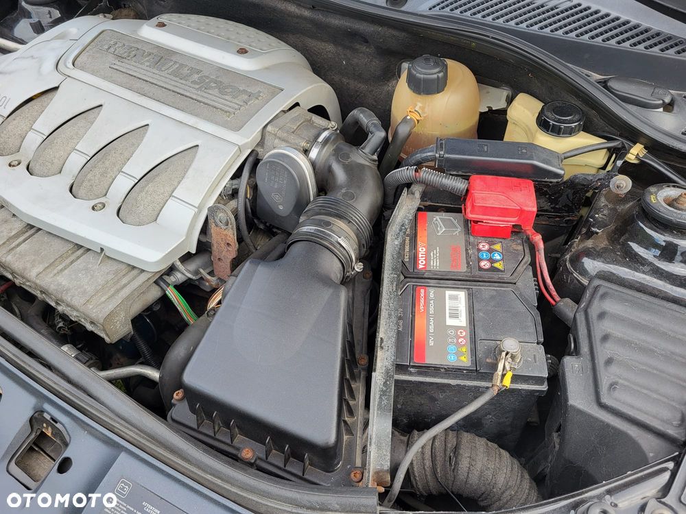 Renault Clio 2.0 16V Sport - 10
