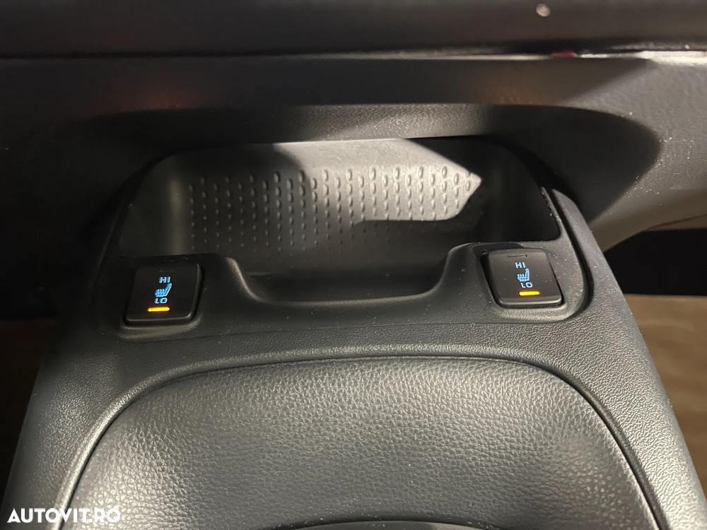 Toyota Corolla 1.8 Business Edition - 25