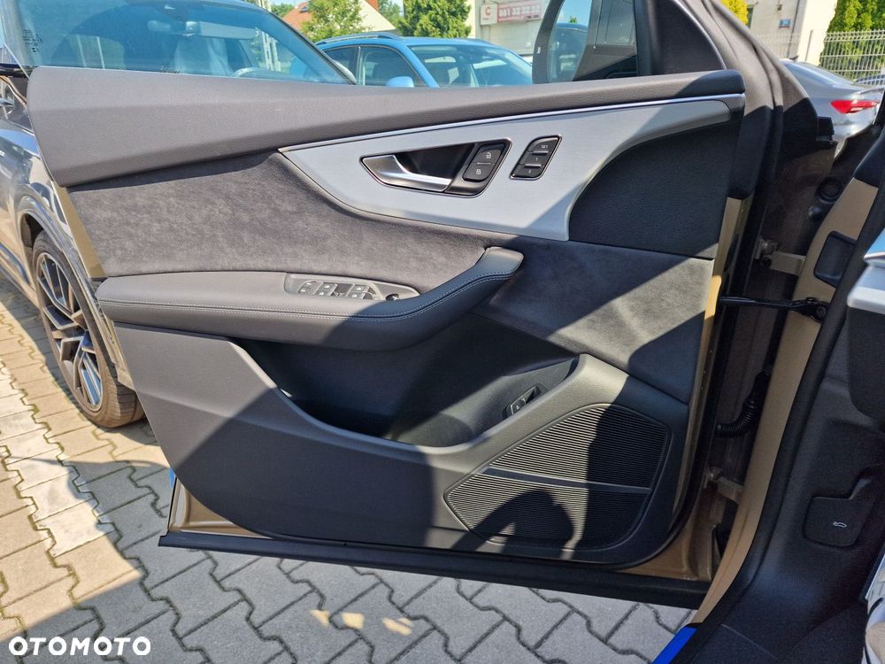 Audi Q8 - 17