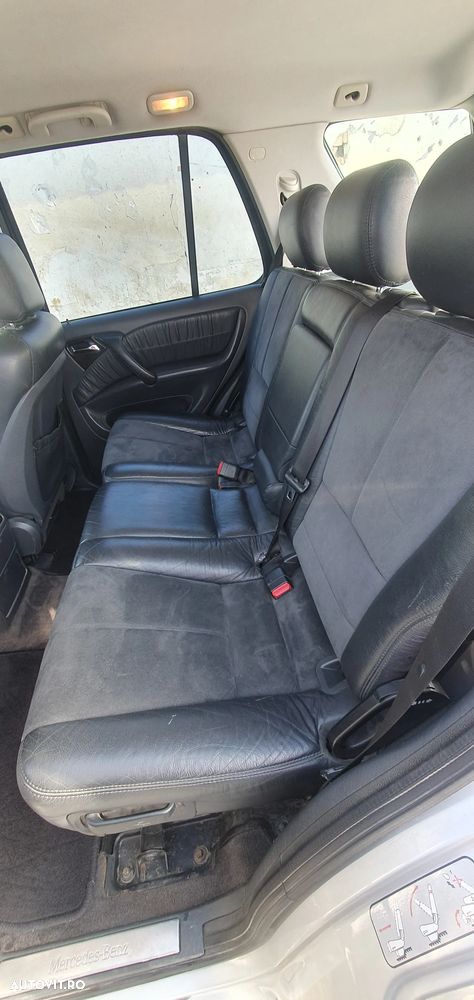 Mercedes-Benz ML - 12