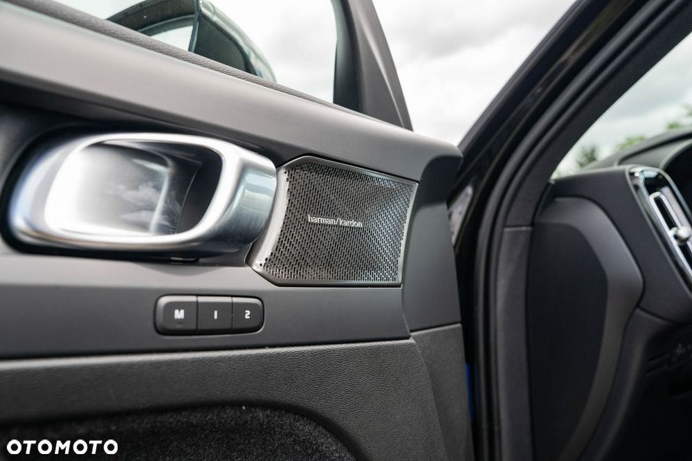 Volvo XC 40 - 30