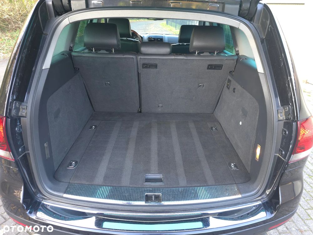 Volkswagen Touareg - 12