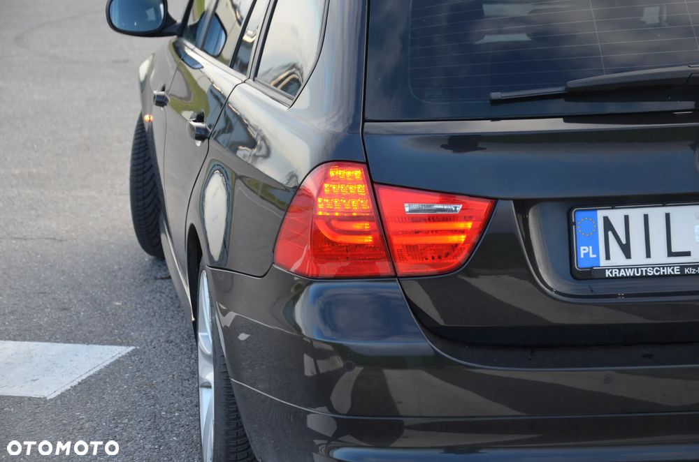 BMW Seria 3 318d Touring - 8