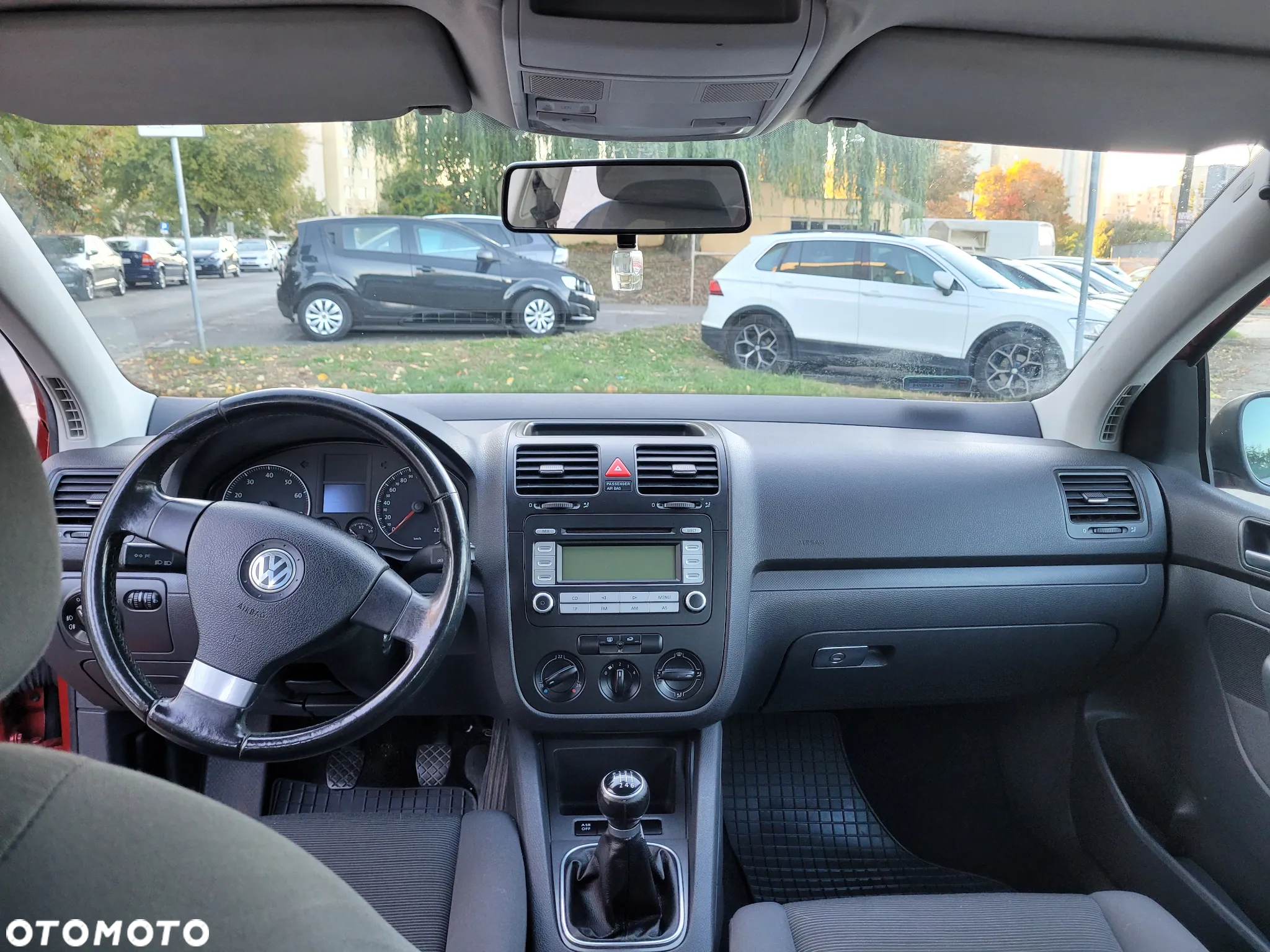 Volkswagen Golf - 10