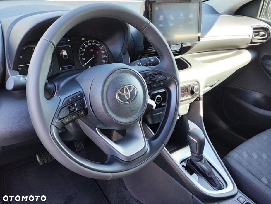 Toyota Yaris - 8