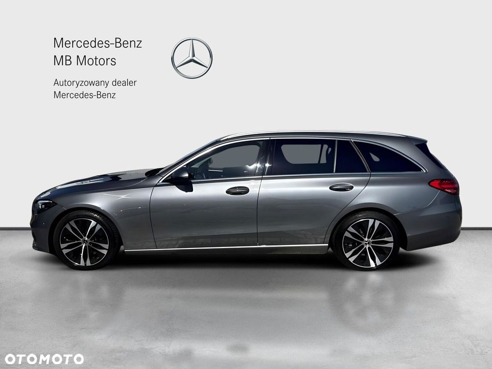 Mercedes-Benz C-Class 2025 photo 4