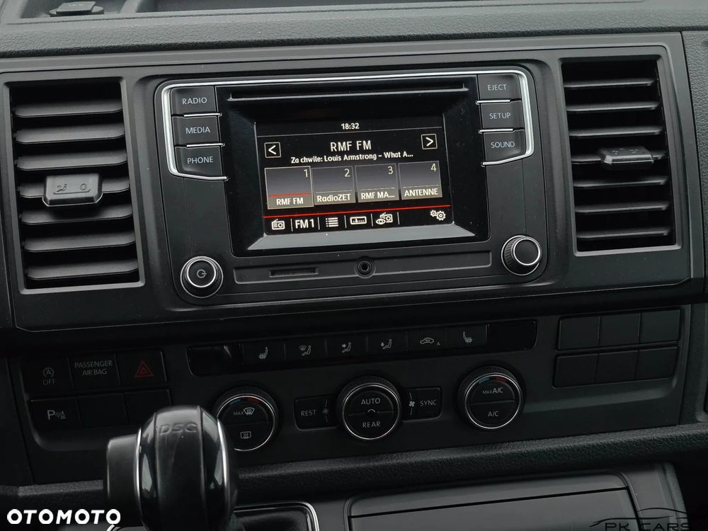 Volkswagen Multivan - 37