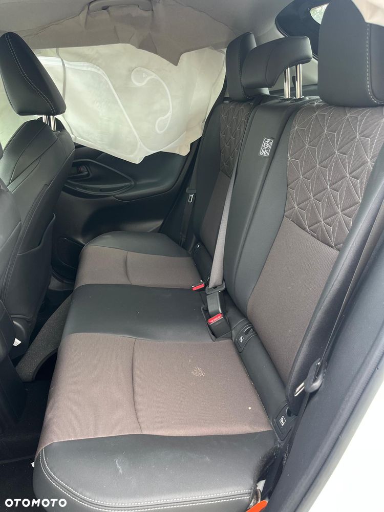 Toyota Yaris Cross Hybrid 1.5 Executive AWD - 11