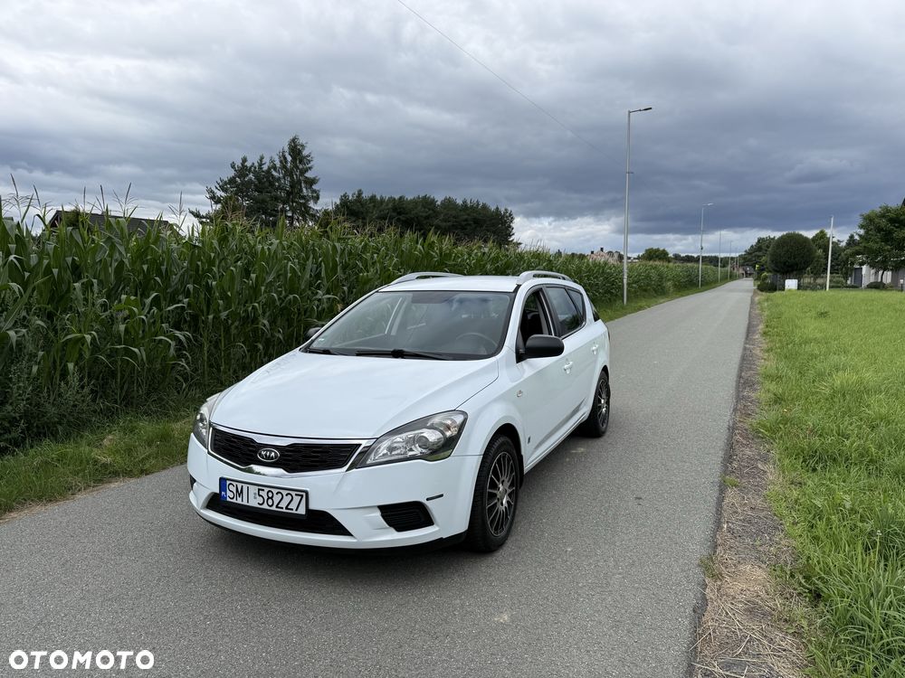 Kia Ceed - 3